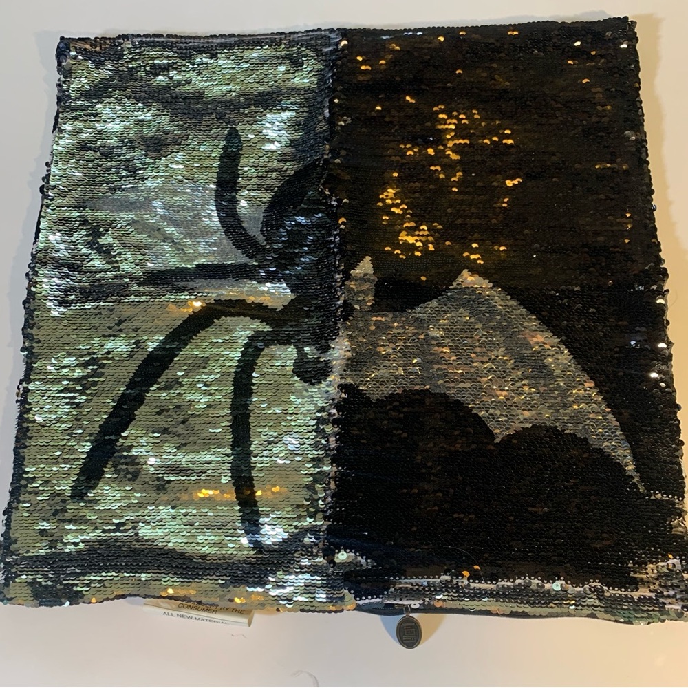 Pier 1 Reversible Spider Bat Flip Sequin Pillow Cover 16” X 16” Halloween Goth - Picture 4 of 9